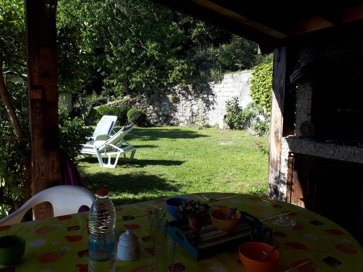 Discret, Apaisant, Calme Entre Et Montagne, Thermalisme *